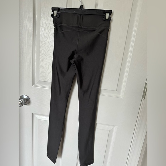 NWOT Under Armour Black and Pink Leggings High-Waist Stretch - Picture 3 of 4